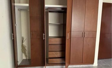 Esta propiedad se encuentra en la tradicional y bien posicionada colonia Petrolera