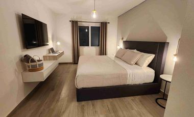 RENTA DE CASA EN JURIQUILLA SANTA FE AMUEBLADA  y decorada moderna nice e impecable