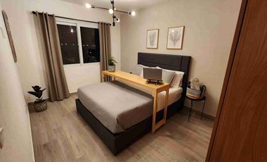 RENTA DE CASA EN JURIQUILLA SANTA FE AMUEBLADA  y decorada moderna nice e impecable