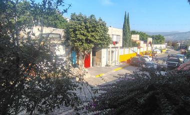 VENTA DE CASA  CON TODOS LOS SERVICIOS EN TLAYACAPAN, MOR.