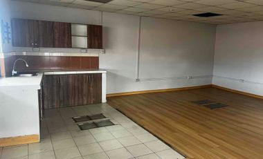 amplia propiedad rentera en venta casa en venta de 4 departamentos sector MONAY totoracocha