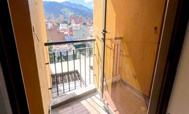 VENTA DE HERMOSO APARTAMENTO DE 55 MT2, CON 3 ALCOBAS, CERCA A LA AVENIDA 80, MEDELLIN, ANTIOQUIA