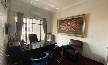 dijual bangunan kantor lantai 2 ubung