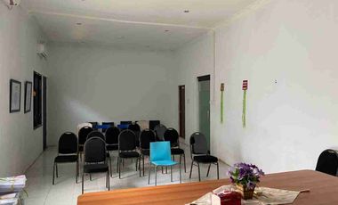 dijual bangunan kantor lantai 2 ubung