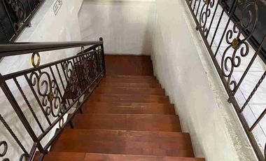 dijual bangunan kantor lantai 2 ubung