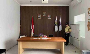 dijual bangunan kantor lantai 2 ubung