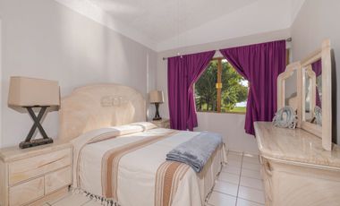 Incomparable residencia frente al lago en San Juan Cosala!