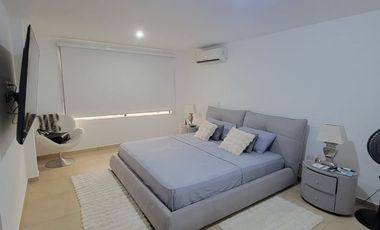 Casa de Lujo en Venta en Ciudad Celeste | 3 Dormitorios | Jacuzzi | $240.000