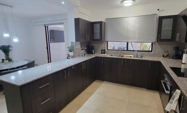 Casa de Lujo en Venta en Ciudad Celeste | 3 Dormitorios | Jacuzzi | $240.000