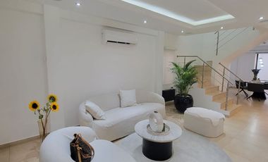 Casa de Lujo en Venta en Ciudad Celeste | 3 Dormitorios | Jacuzzi | $240.000