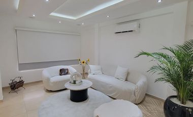 Casa de Lujo en Venta en Ciudad Celeste | 3 Dormitorios | Jacuzzi | $240.000