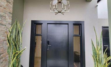 Casa de Lujo en Venta en Ciudad Celeste | 3 Dormitorios | Jacuzzi | $240.000