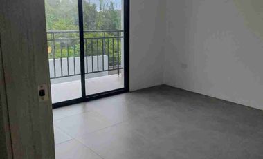 Venta de Casa de 4 Habitaciones en vía a la costa.