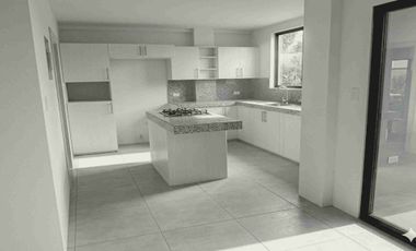 Venta de Casa de 4 Habitaciones en vía a la costa.