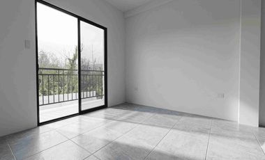 Venta de Casa de 4 Habitaciones en vía a la costa.