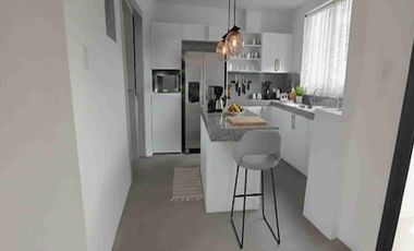 Venta de Casa de 4 Habitaciones en vía a la costa.