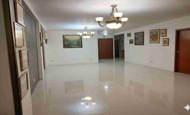 Venta de Departamento en Planta Baja vía a la costa en Urbanización Puerto Azul