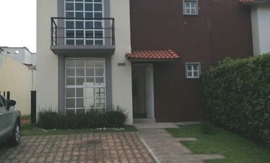 CASA EN RENTA EN VILLAS DEL CAMPO MODELO BAIKAL