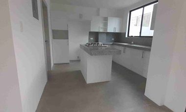 Alquiler de Casa de 4 Habitaciones en vía a la costa
