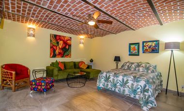 Hermosa casa con casita a unos pasos de la plaza principal en San Antonio Tlayacapan!