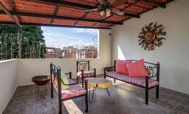 Hermosa casa con casita a unos pasos de la plaza principal en San Antonio Tlayacapan!