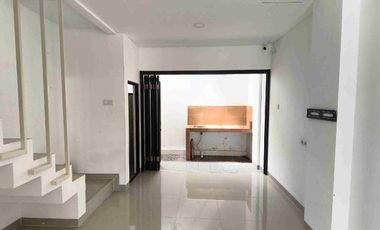 Dikontrakan Rumah 3 kamar cluster Wimbledon sport City Jababeka Cikarang