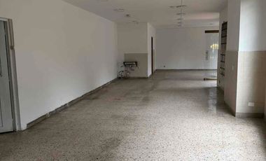 Arriendo Local con excelente ubicación