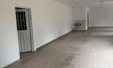 Arriendo Local con excelente ubicación