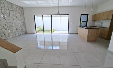 Casa de 4 recámaras en venta en el fraccionamiento real de Comala