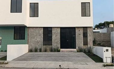 Casa de 4 recámaras en venta en el fraccionamiento real de Comala