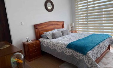 Luminosa Villa dente de Acogedor Condominio Privado en la mejor Zona de Ricaurte (v3094)