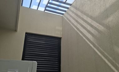 Se Renta casa totalmente amueblada y equipada en Zibata, Azhala 224