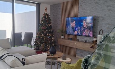 Se Renta casa totalmente amueblada y equipada en Zibata, Azhala 224