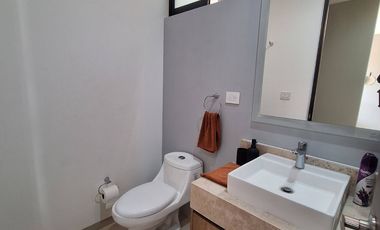 Se Renta casa totalmente amueblada y equipada en Zibata, Azhala 224