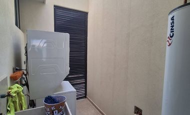 Se Renta casa totalmente amueblada y equipada en Zibata, Azhala 224