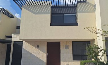 Se Renta casa totalmente amueblada y equipada en Zibata, Azhala 224