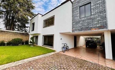 Renta de casa en Metepec con amplio jardín en privada cerca de Centro de Metepec