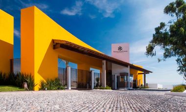 Casa en Venta, Modelo Aqua en Fraccionamiento Residencial Bosque de las Fuentes en Calimaya, Estado de México.