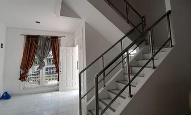 DISEWAKAN CEPAT RUMAH DI TAMAN KENCANA