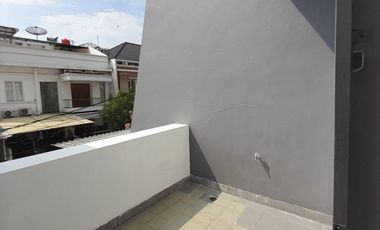 DISEWAKAN CEPAT RUMAH DI TAMAN KENCANA