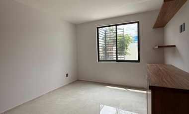 Departamento nuevo en planta baja en zona norte