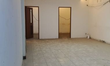 Di Sewa Ruko Gandeng Min Sewa 2 Tahun Hadap Jalan Raya di Plaza Kebon Jeruk Jakarta Barat