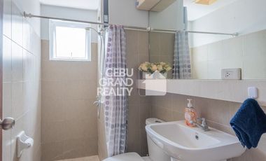 Breezy Mornings and Sparkling City Lights in a Cozy Studio Gem