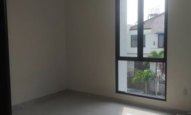 Rumah Baru Modern Siap Huni di Perumahan Sutorejo Prima Mulyorejo Surabaya Timur