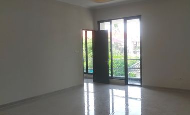 Rumah Baru Modern Siap Huni di Perumahan Sutorejo Prima Mulyorejo Surabaya Timur