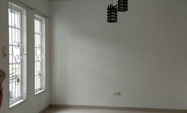 DiJual Cepat Rumah Siap Huni di Daerah Cibubur Legenda Wisata, Kab. Bogor, Jawa Barat