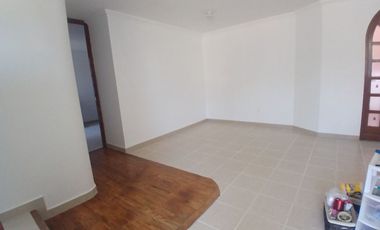 Rento Casa Priv. Miguel Ángel Zona Plaza Universidad Salida a Tulancingo