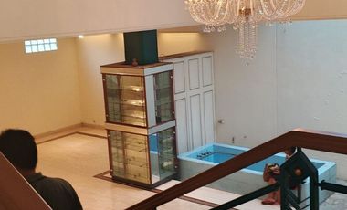 Dijual Rumah 2 lantai siap huni di Pulomas Barat