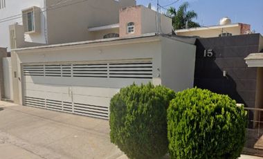 VENTA DE CASA EN COLONIA MANSIONES DEL REAL ZAPOTLÁN EL GRANDE JALISCO