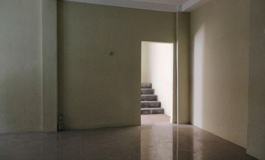 Rumah Dijual Utara Condongcatur 800Jt-an Nyaman Dekat Pakuwon Mall